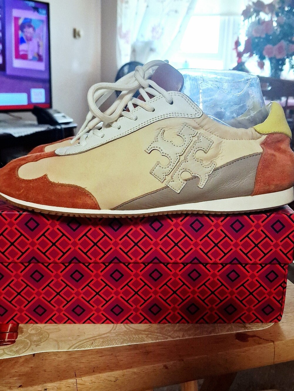 Tory Burch Tan, Brown & White Leather Suede Low-Top Trainers Size 7.5 - Picture 4 of 13